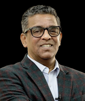 Shri Nitin Gokhale Photo